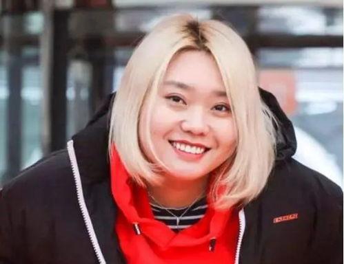 娱乐吃瓜酱李雪琴,从娱乐吃瓜酱到喜剧新星的华丽蜕变